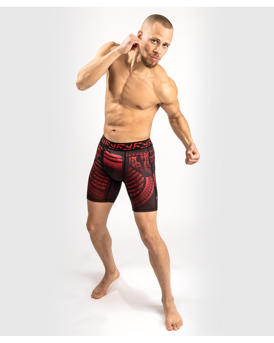 Venum Nakahi Vale Tudo Short – Schwarz/Rot