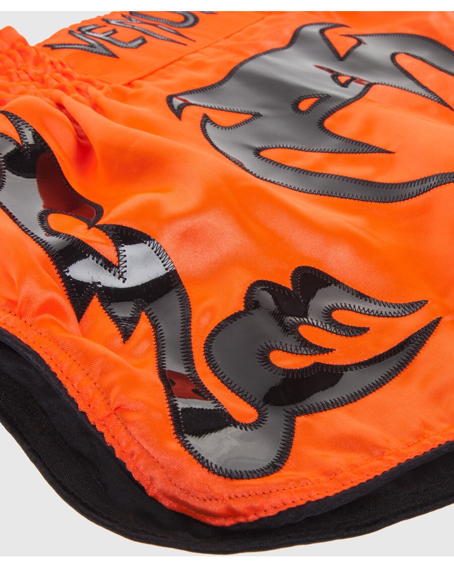 Venum Bangkok Inferno Muay Thai Shorts - Neo Oranje/zwart