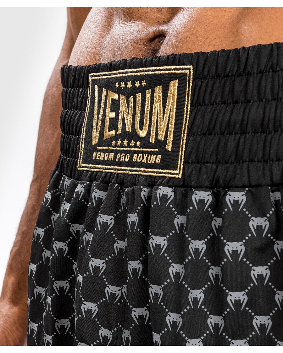 Venum モノグラム ボクシング ショートパンツ - ブラック