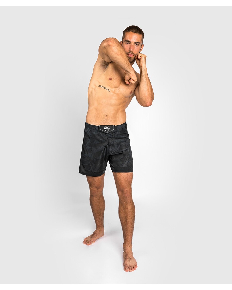 Venum Electric 3.0 ファイトショート - ブラック