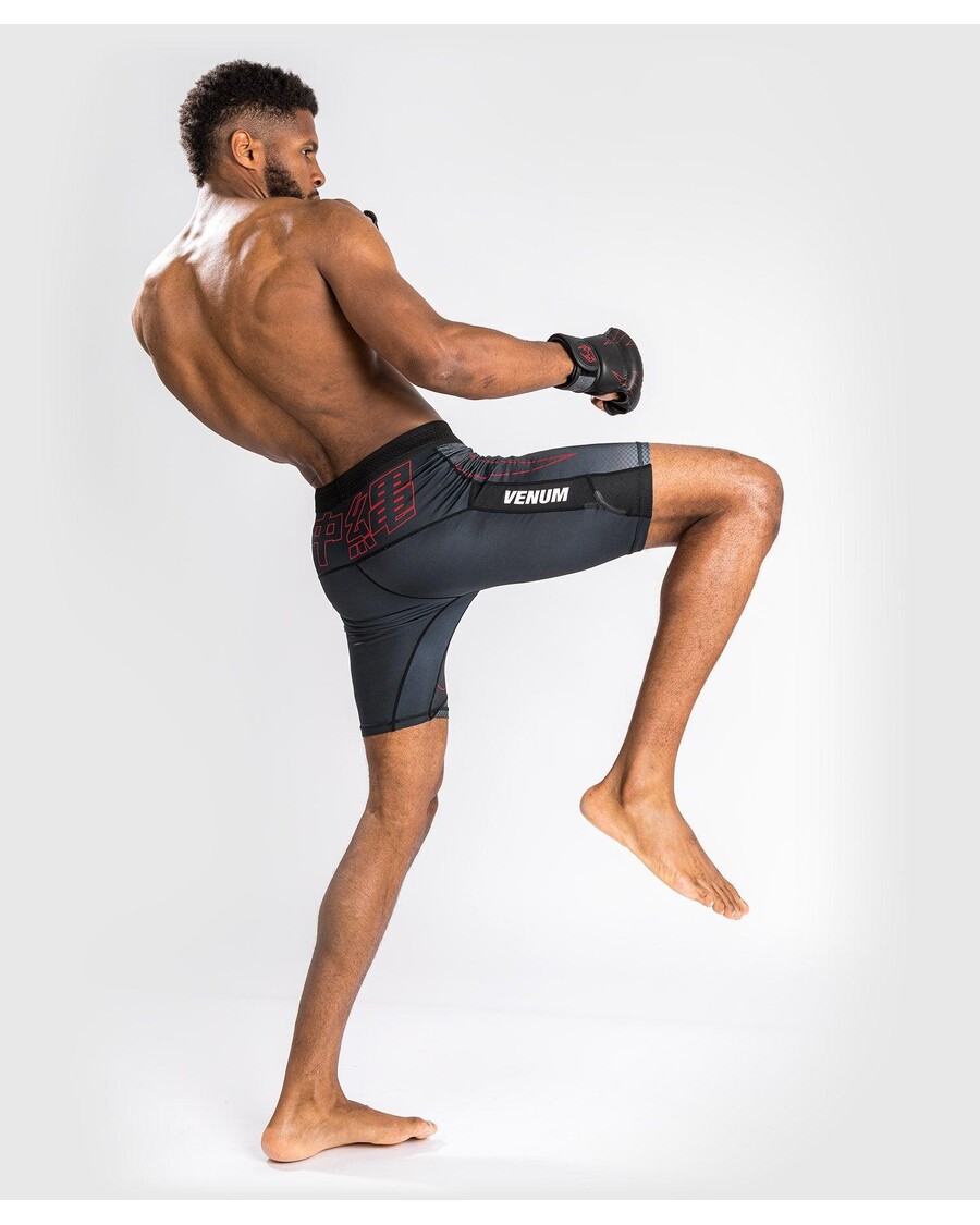 Pantaloni Scurți Venum Okinawa 3.0 Vale Tudo - Negru/roșu