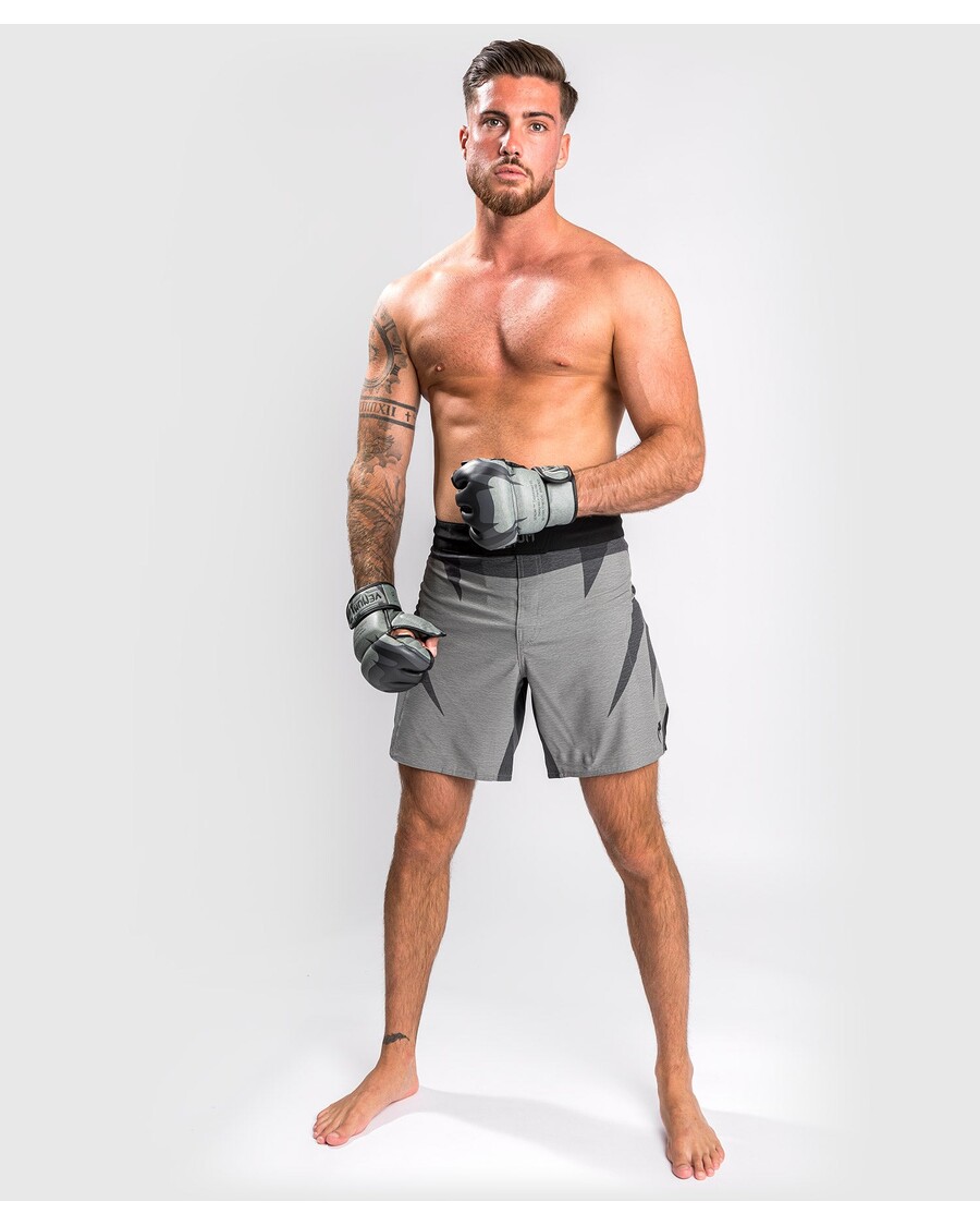 Venum Stone Fightshorts – Mineralgrün