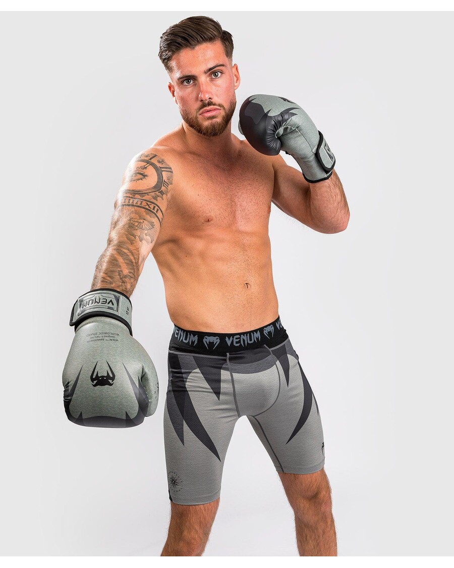 Venum Stone Vale Tudo ショーツ - ミネラルグリーン