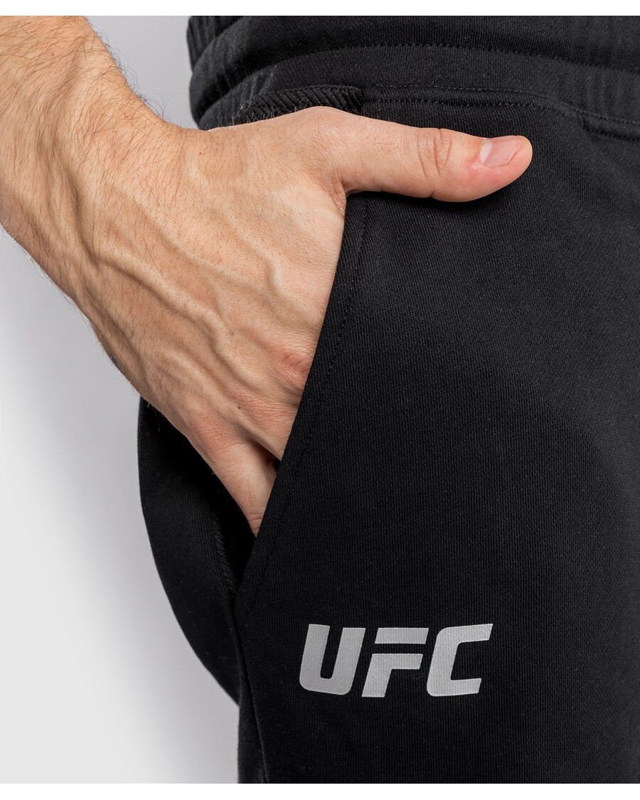 Ufc Venum Authentic Fight Week 2.0 Pánské Kraťasy - černo/červené