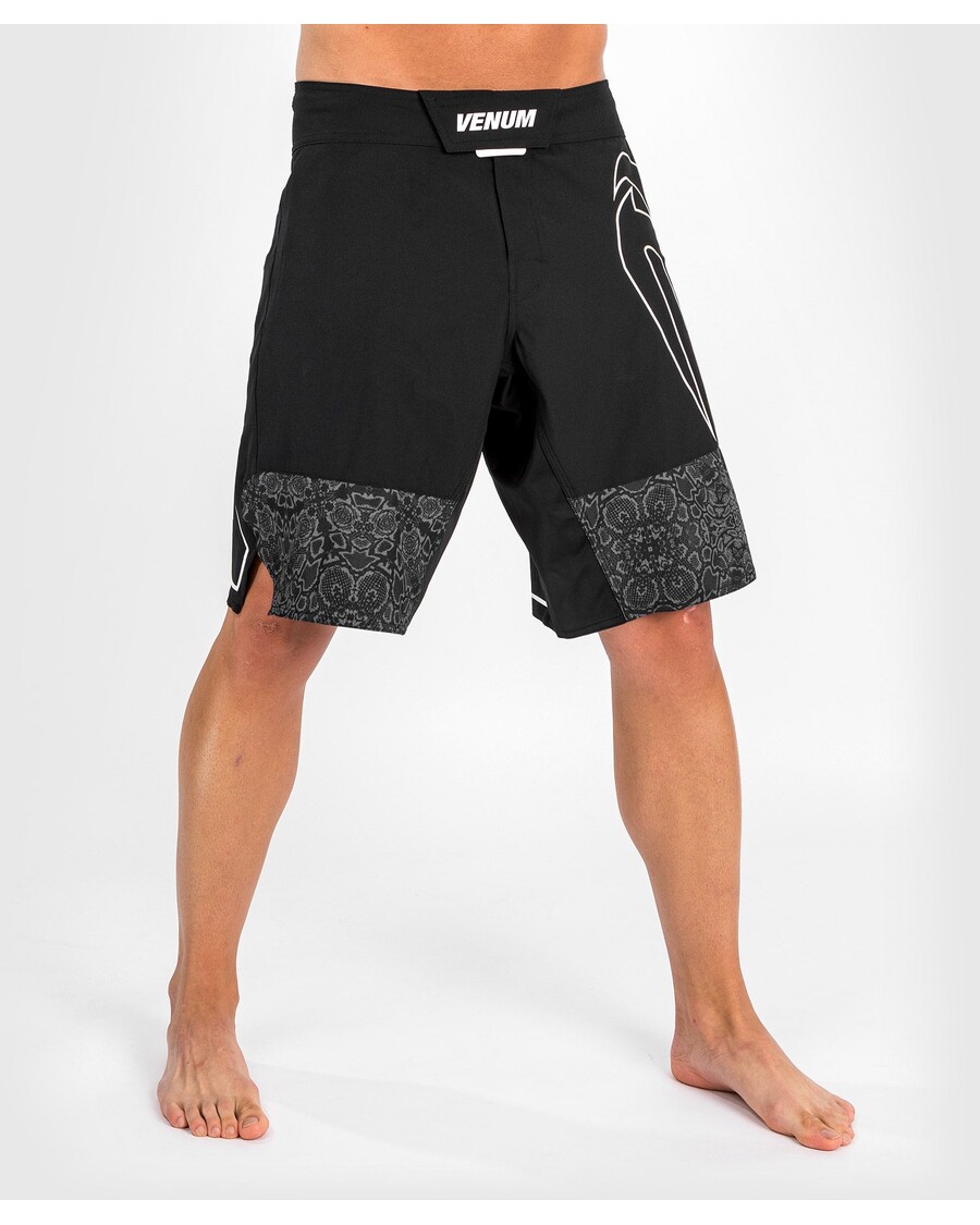 Kampfshorts Light 4.0 Venum - Schwarz/Weiß