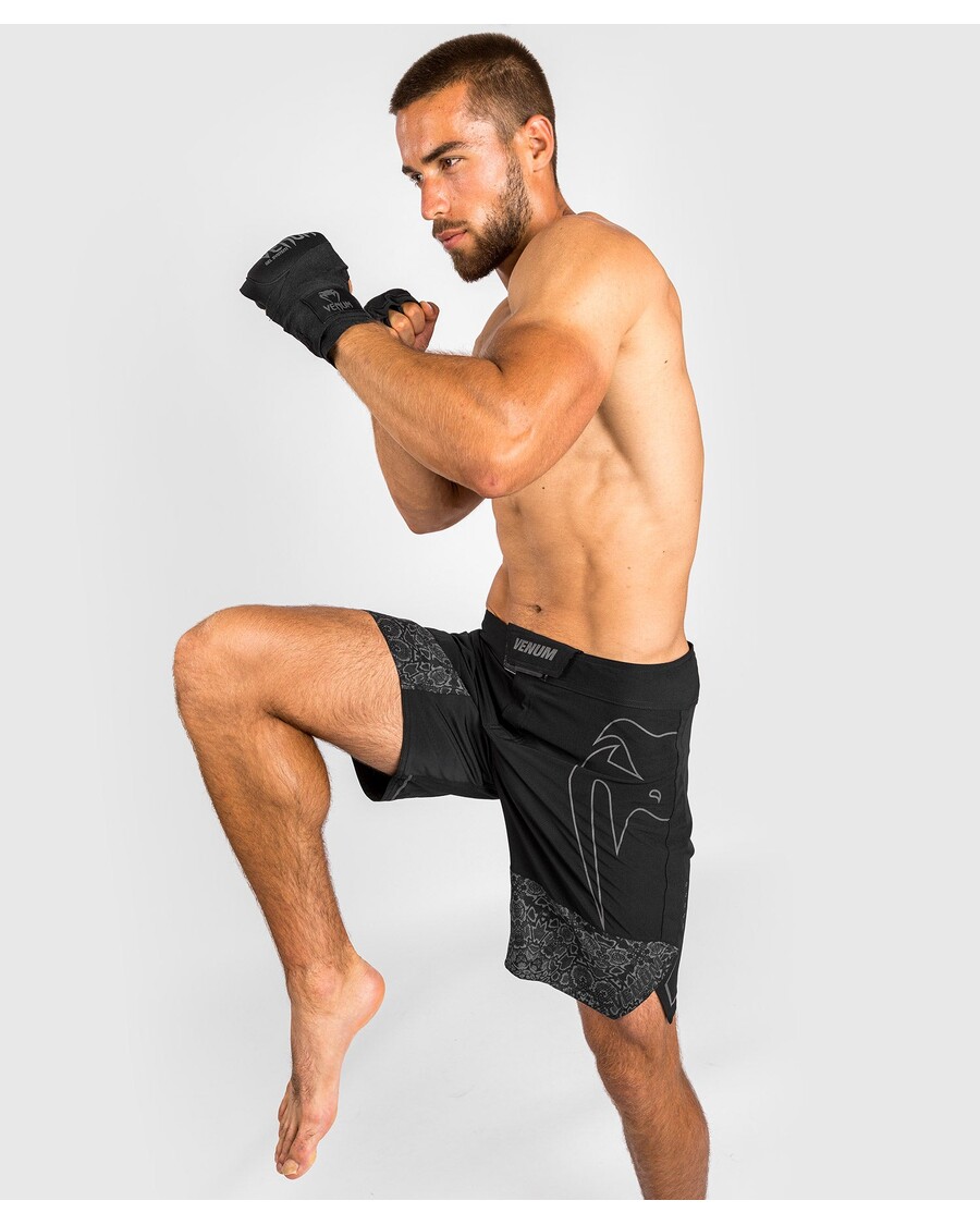 Fightshorts Heijastava Valo 4.0 Venum - Musta/musta