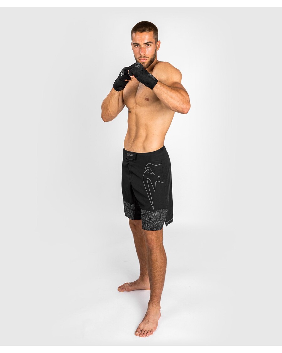 Fightshorts Heijastava Valo 4.0 Venum - Musta/musta