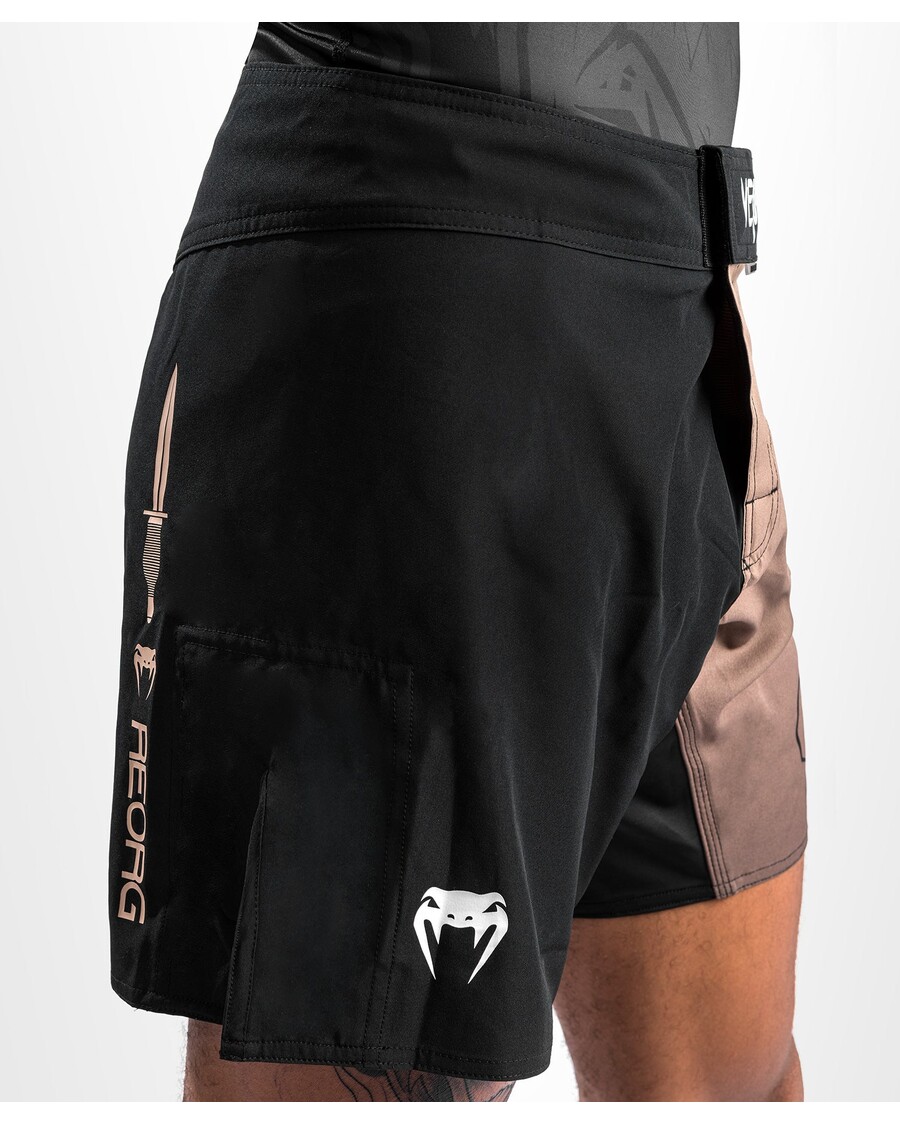 Боевые шорты Venum Reorg - черные