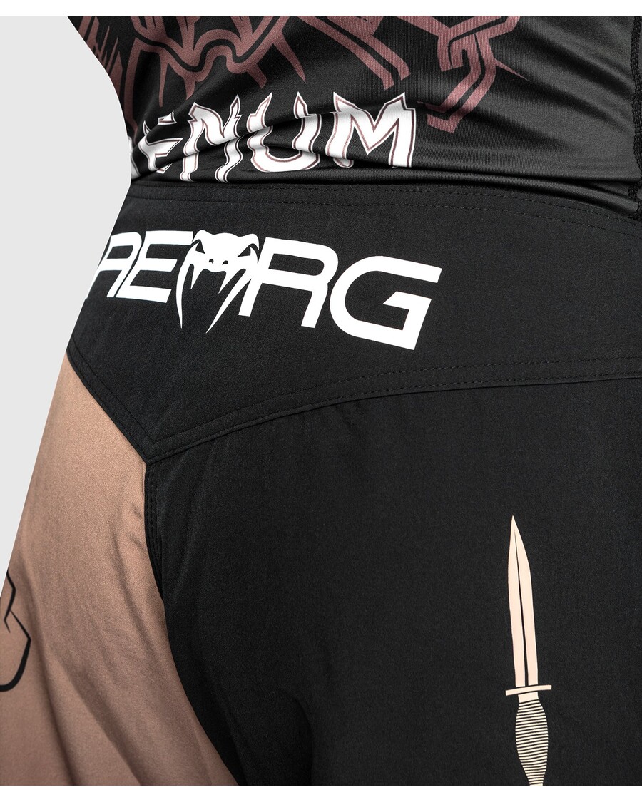 Боевые шорты Venum Reorg - черные