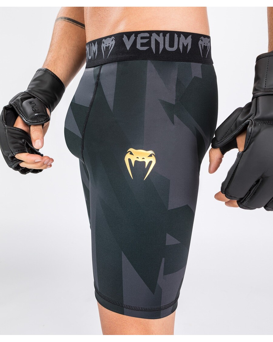 Pantaloni Scurți Venum Razor Vale Tudo - Negru/auriu