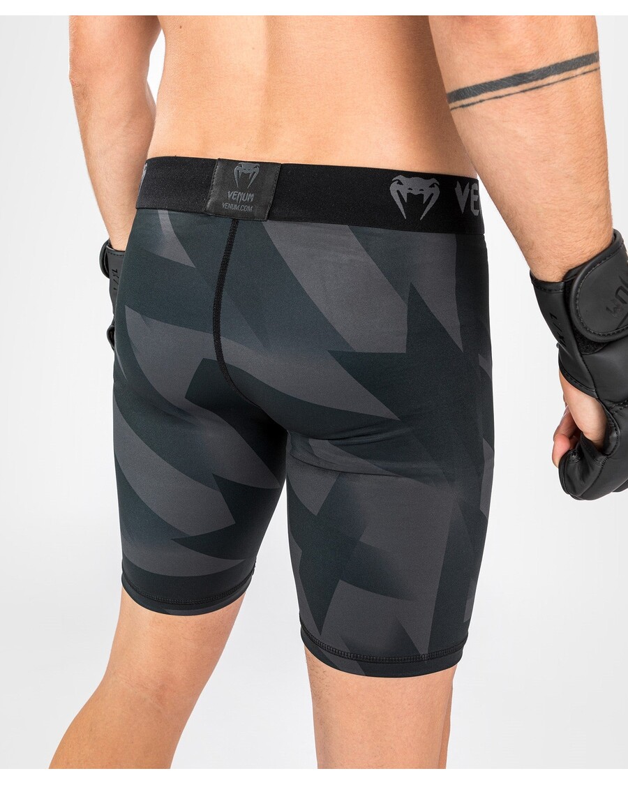 Pantaloni Scurți Venum Razor Vale Tudo - Negru/auriu