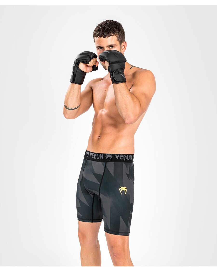 Pantaloni Scurți Venum Razor Vale Tudo - Negru/auriu