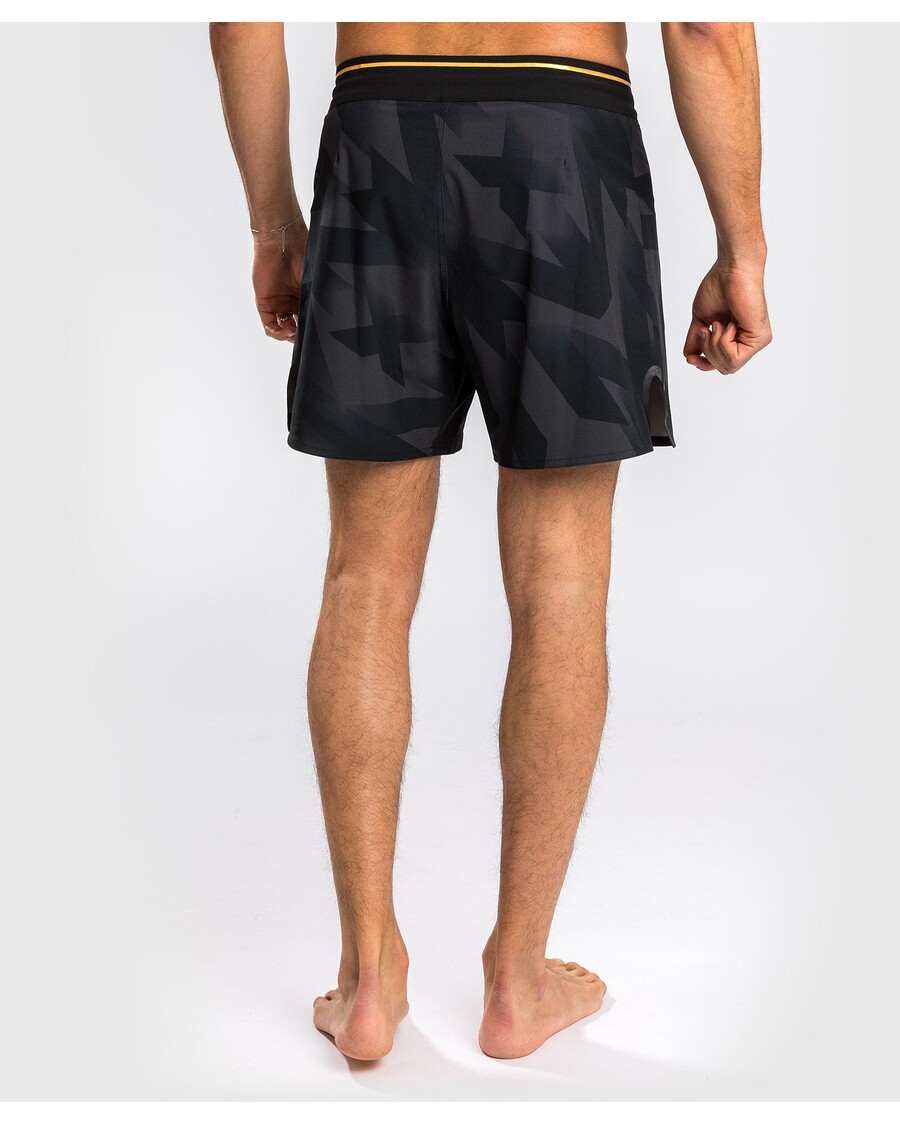 Celana Pendek Pertarungan Pisau Cukur Venum - Hitam/emas