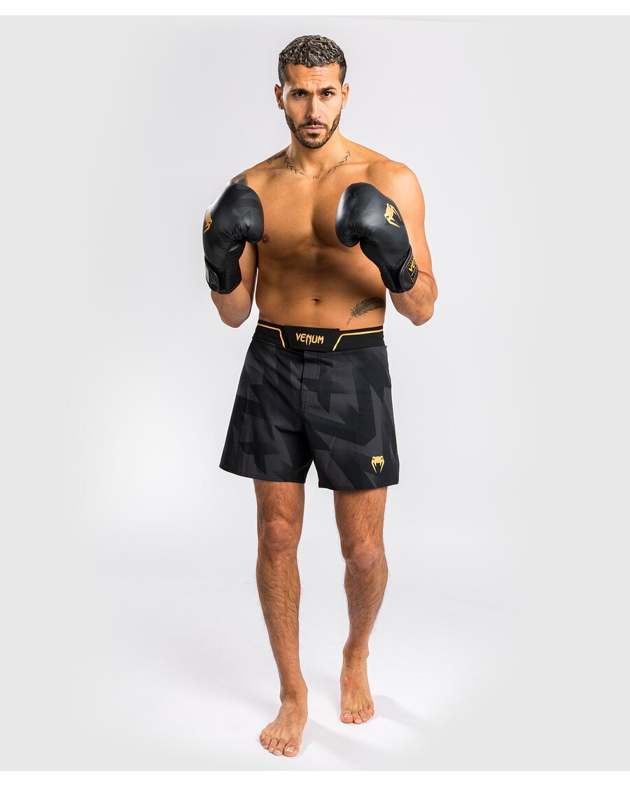 Celana Pendek Pertarungan Pisau Cukur Venum - Hitam/emas