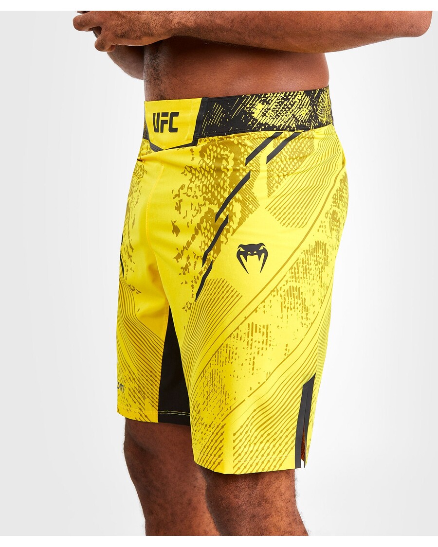 Ufc Adrenalin Oleh Venum Pertarungan Otentik Malam Pertarungan Pria Pendek - Panjang Fit - Kuning