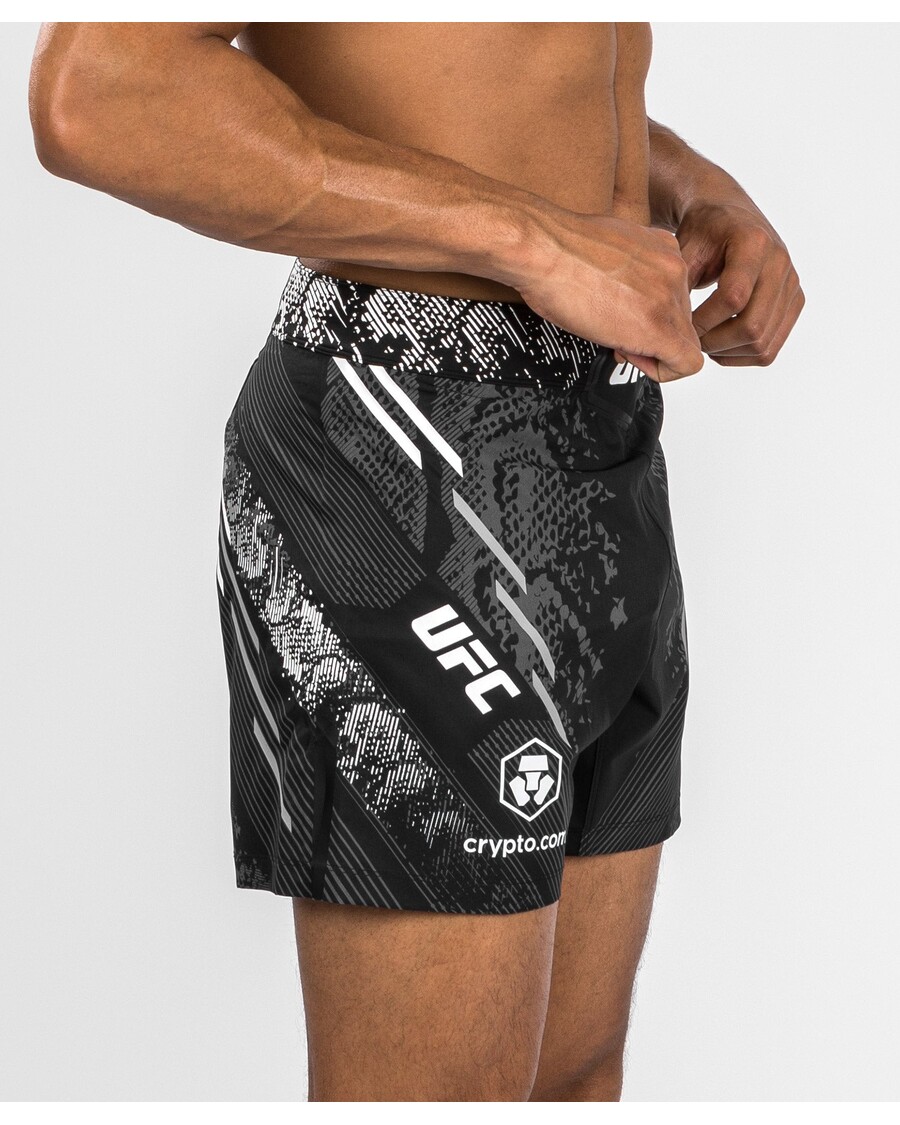 Ufc Adrenaline By Venum Autenttinen Taistelu Yö Miesten Taistelu Lyhyt - Lyhyt Istuvuus - Musta