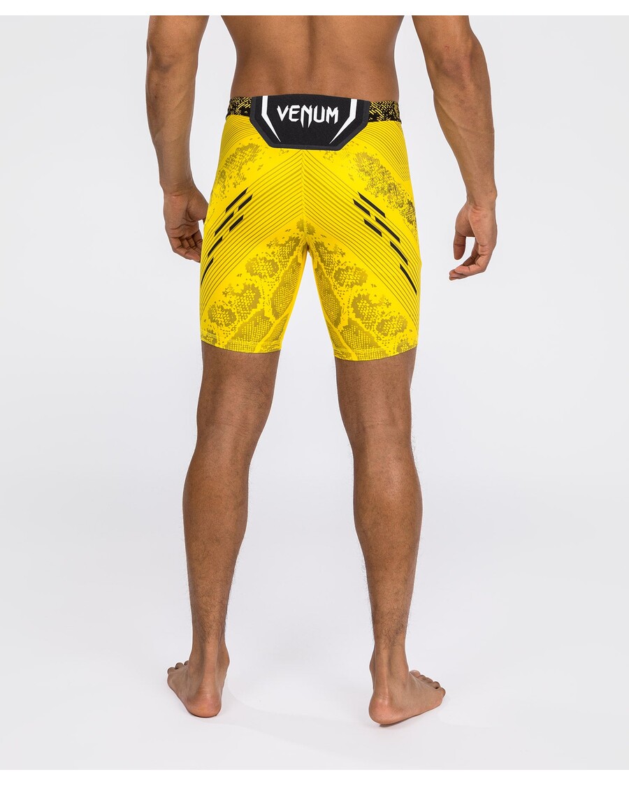 UFC アドレナリン バイ ヴェナム オーセンティック ファイト ナイト メンズ ヴァーレ トゥード ショート - イエロー