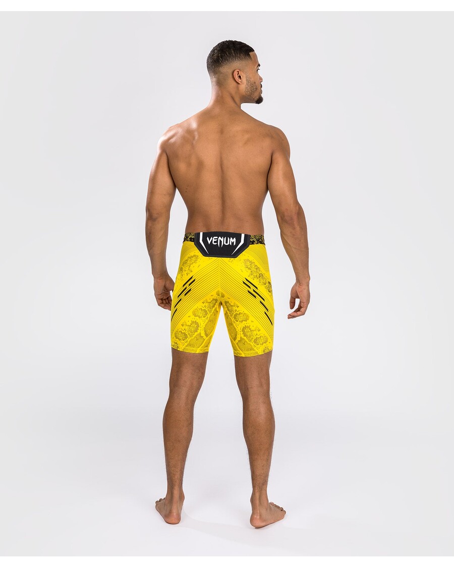 UFC アドレナリン バイ ヴェナム オーセンティック ファイト ナイト メンズ ヴァーレ トゥード ショート - イエロー