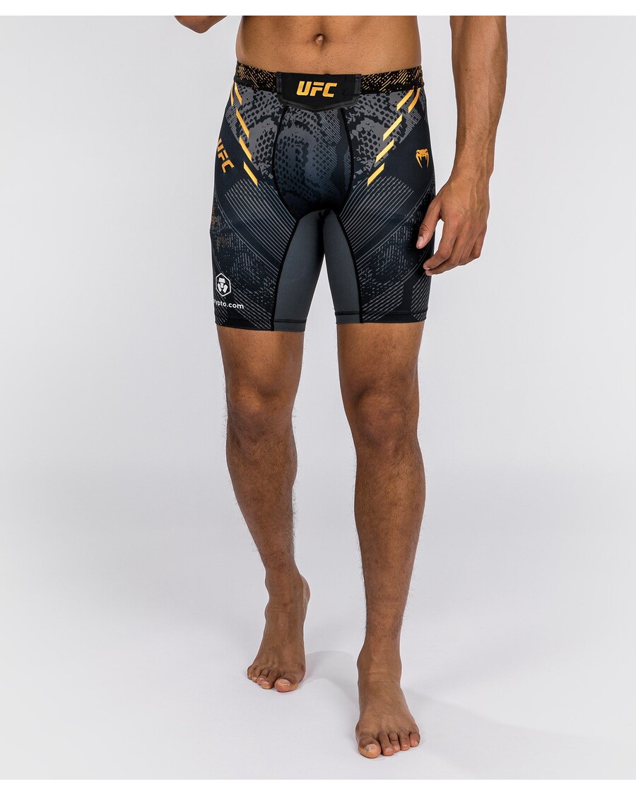 UFC Adrenalin Von Venum Authentic Fight Night Herren Vale Tudo Short – Champion