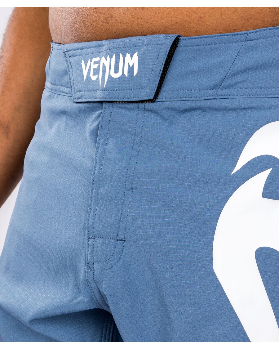 Venum Light 5.0 ファイトショート - ブルー/ホワイト