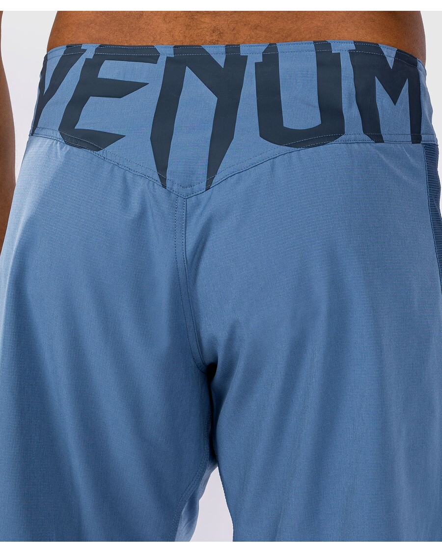 Venum Light 5.0 ファイトショート - ブルー/ホワイト