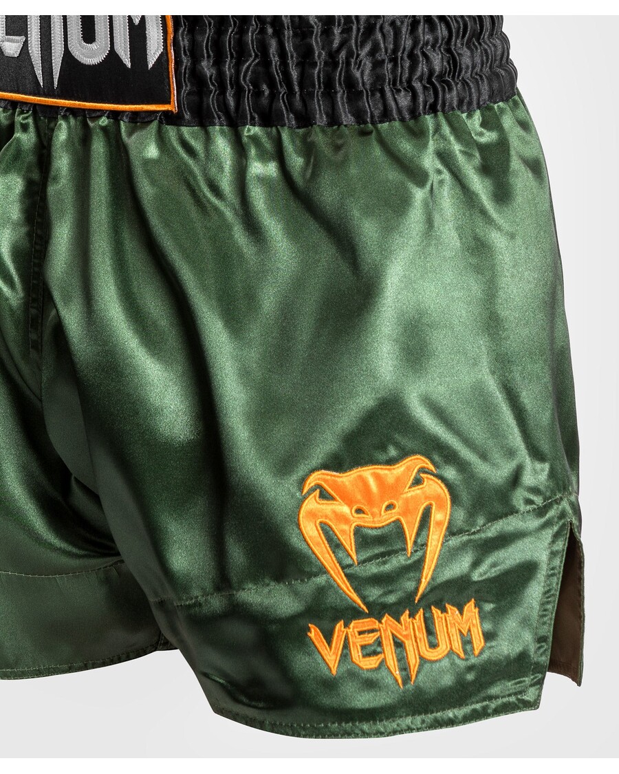 Venum クラシック ムエタイ ショート - グリーン/ブラック/ゴールド