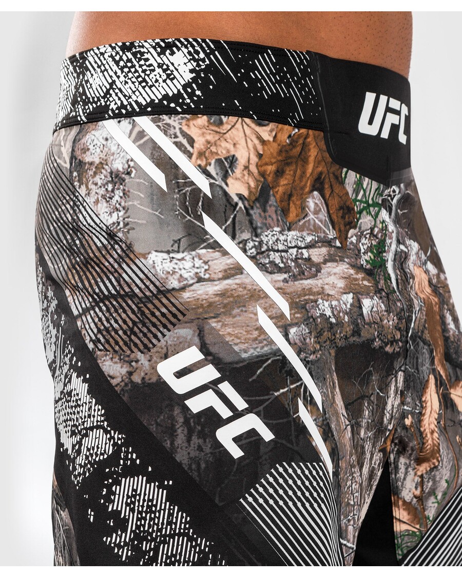 Ufc Adrenaline By Venum Fight Night Herre Realtree Camo Fightshort - Lang Pasform
