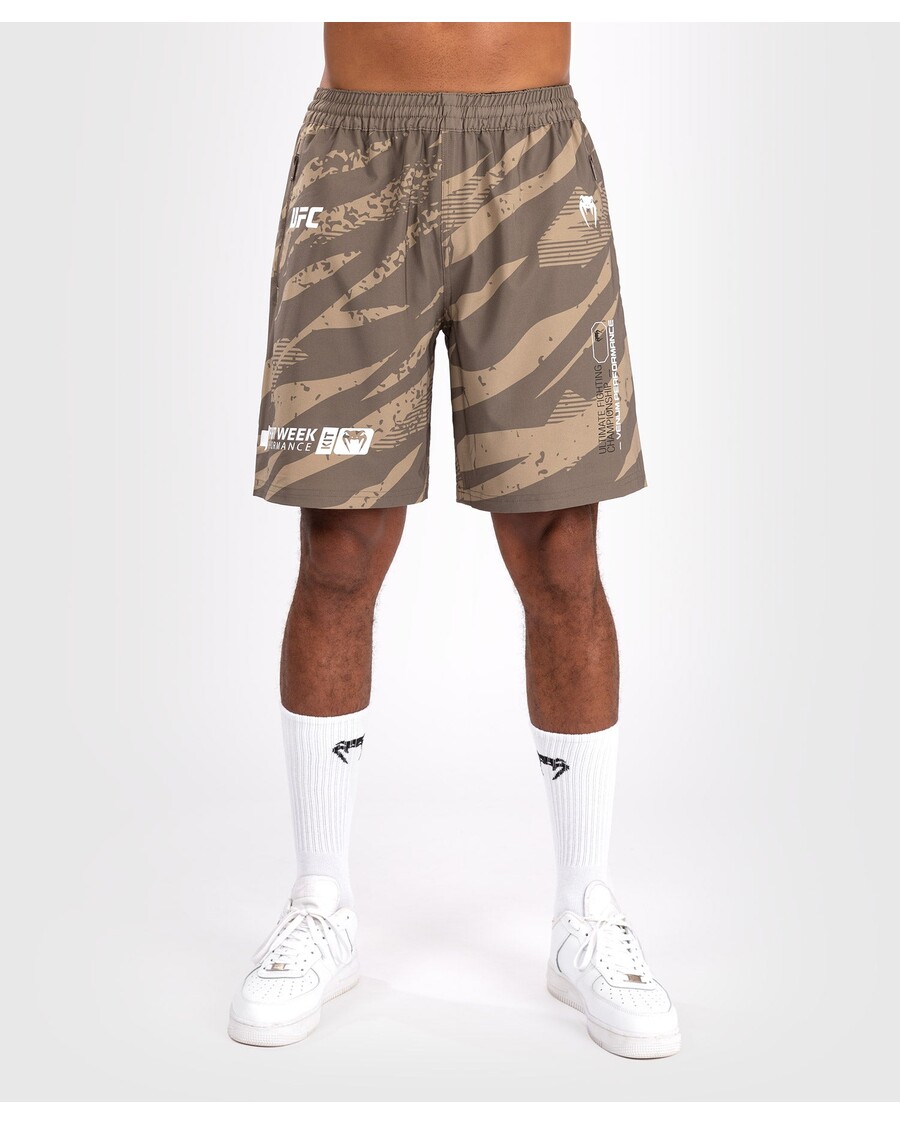 UFC Adrenalin Von Venum Fight Week Performance Herren-Shorts – Desert Camo