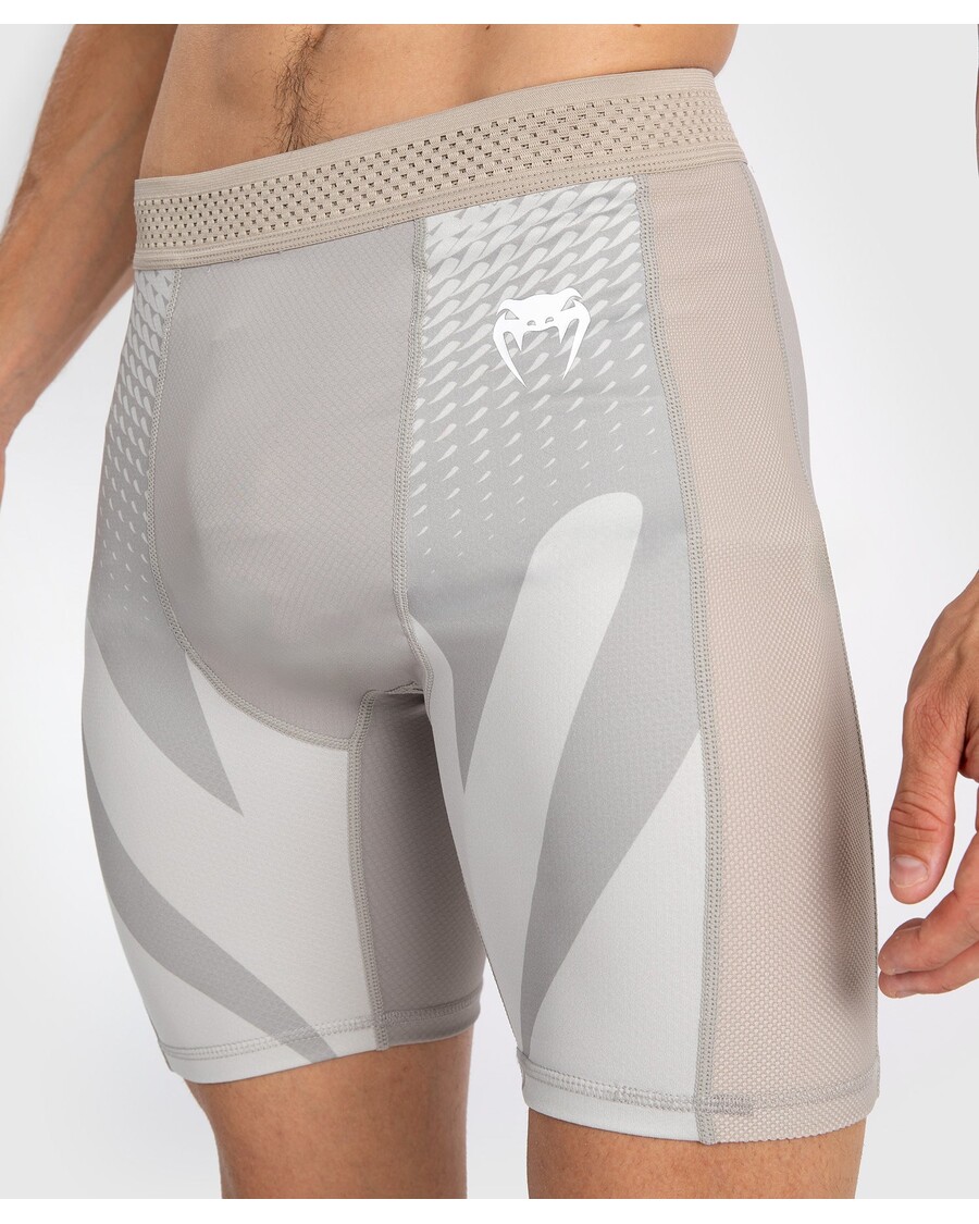 ヴェナム アタック メンズ ヴァーレ トゥード ショート - サンド