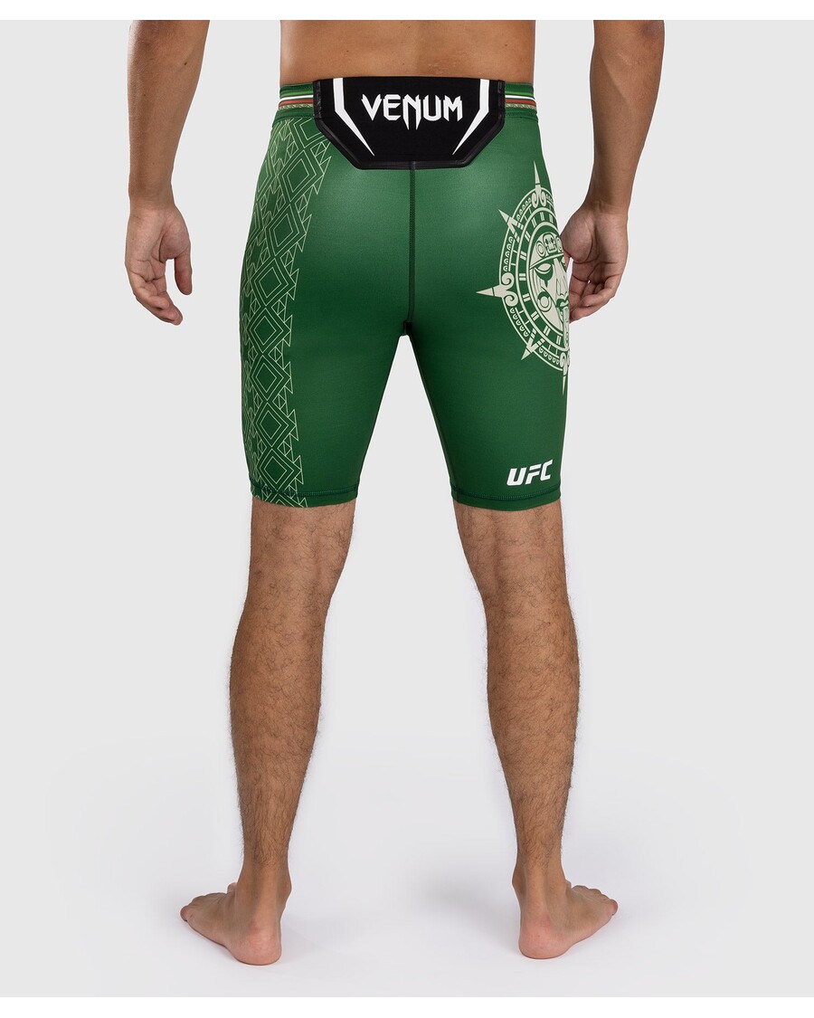 Noche Ufc By Venum オーセンティック ファイト ナイト メンズ ヴァーレ トゥード ショート - グリーン
