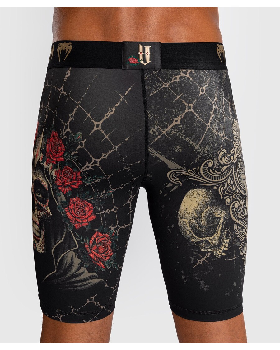 Venum Santa Muerte 5.0 メンズ ヴァーレ トゥード ショーツ - ディープ ブラック/ゴールド