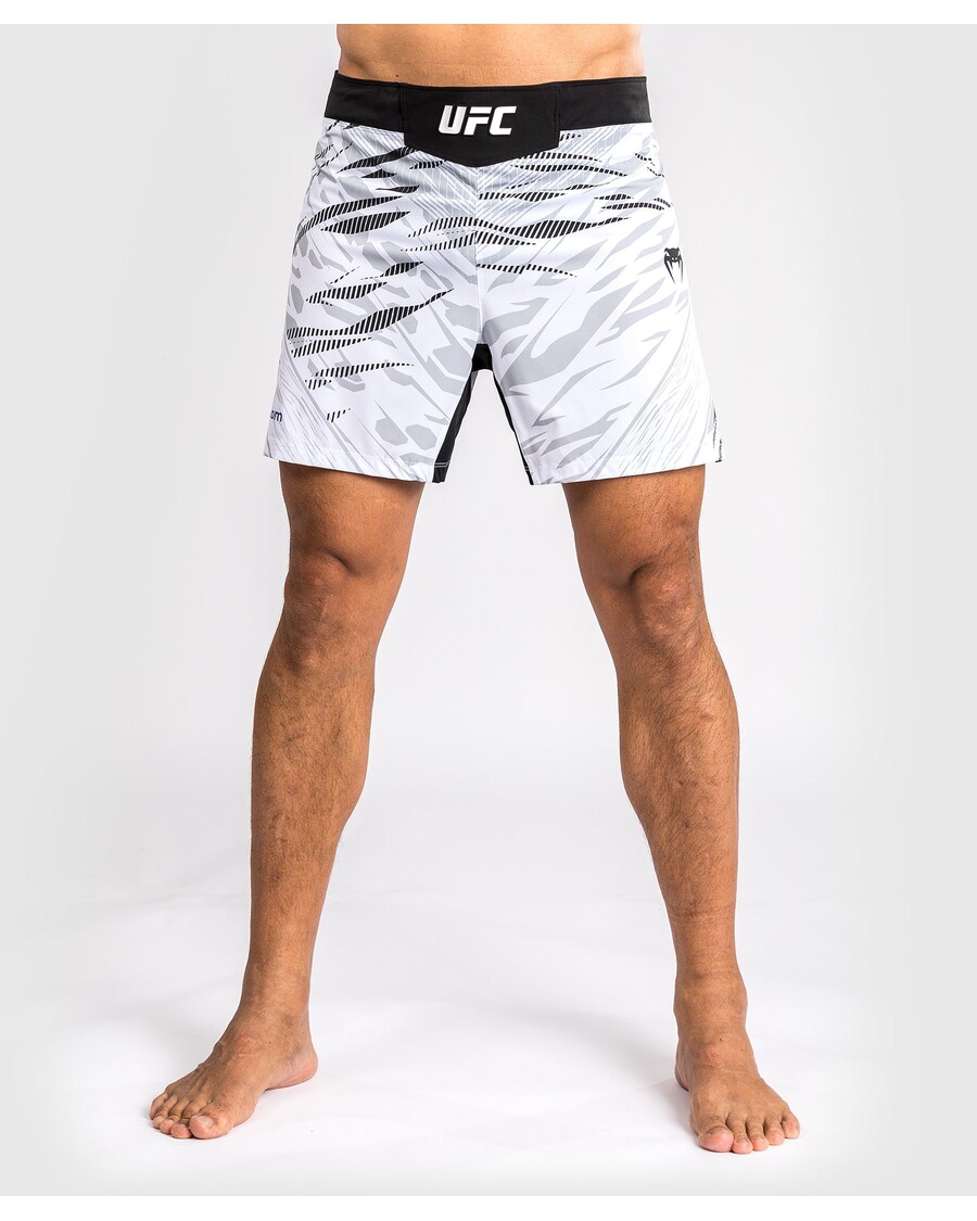 Pantaloncini Da Combattimento Da Uomo Ufc Fusion Di Venum Personalizzati Autentici Fight Night - Vestibilità Corta - Bianchi