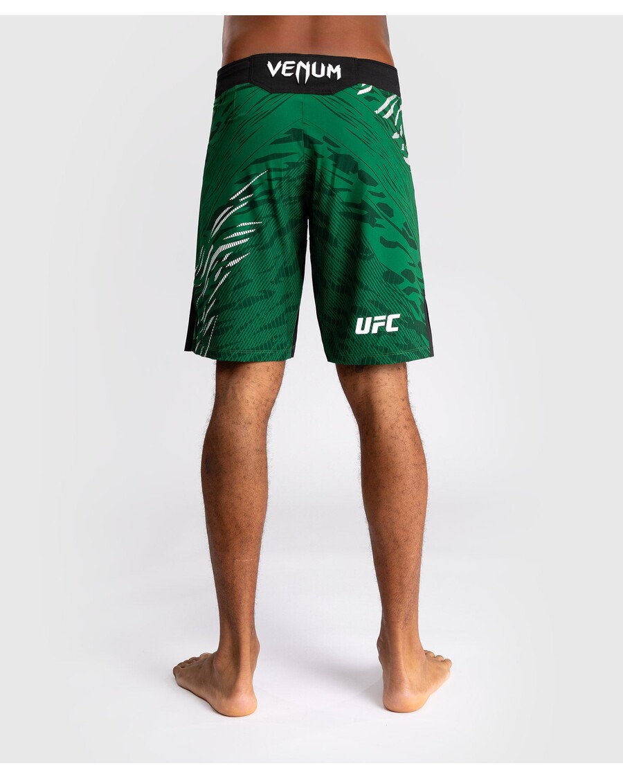 UFC Fusion من فينوم، قتال قصير للرجال - طويل - أخضر