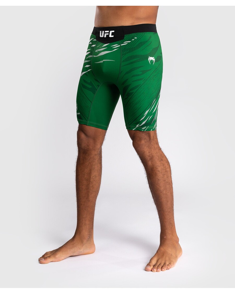 UFC フュージョン バイ ヴェナム オーセンティック ファイト ナイト メンズ ヴァーリトゥード ショート - グリーン