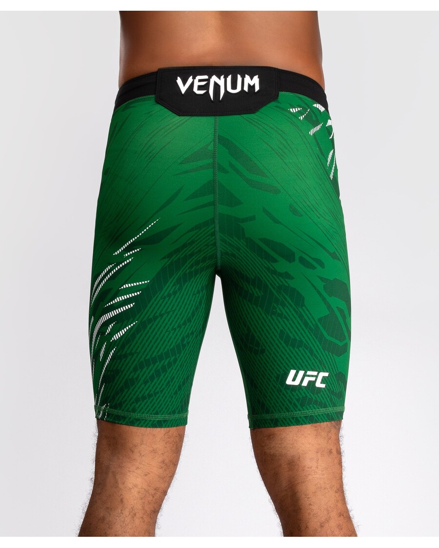 UFC フュージョン バイ ヴェナム オーセンティック ファイト ナイト メンズ ヴァーリトゥード ショート - グリーン