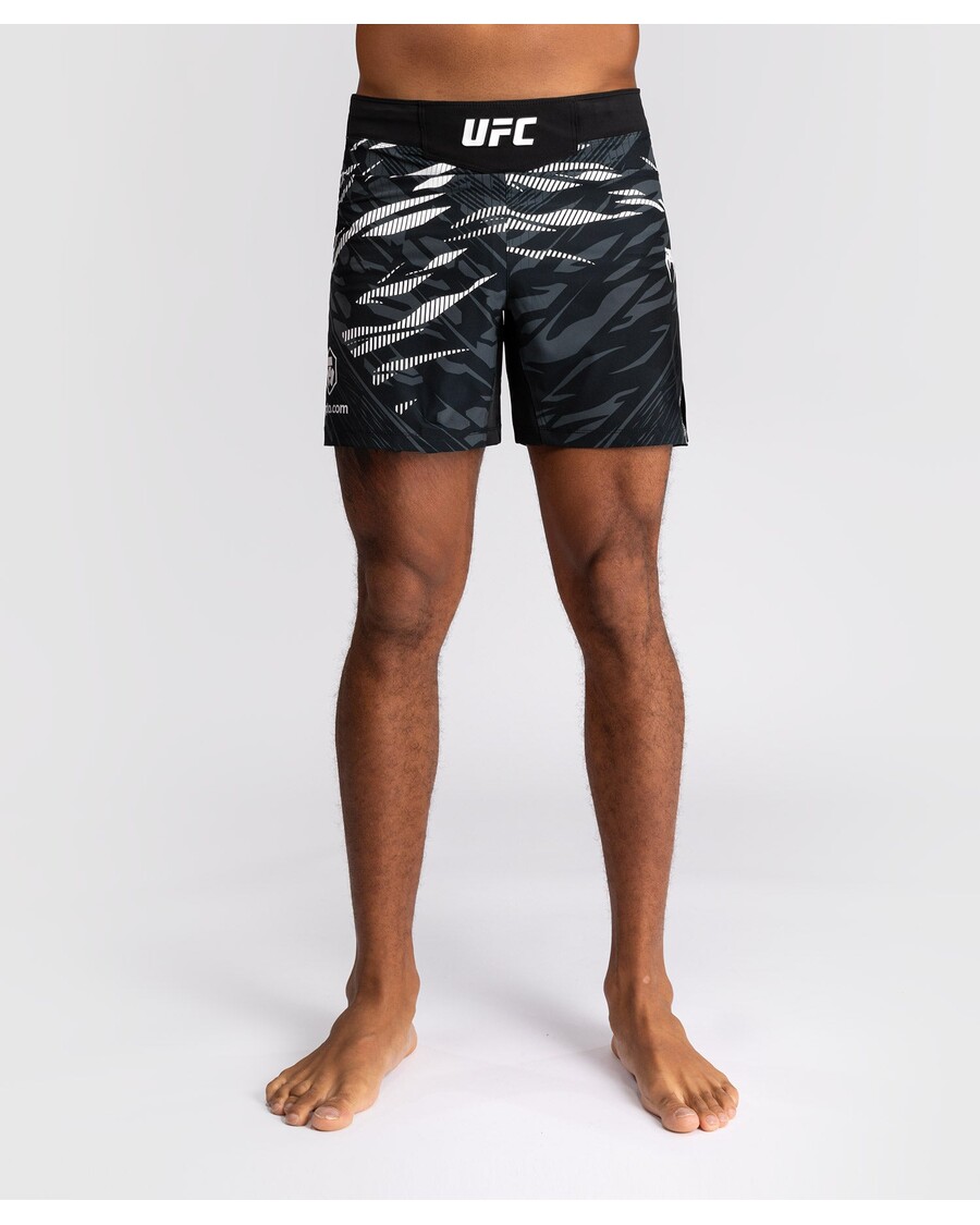 UFC Fusion Von Venum Authentic Fight Night Herren-Kampfshorts – Kurze Passform – Schwarz