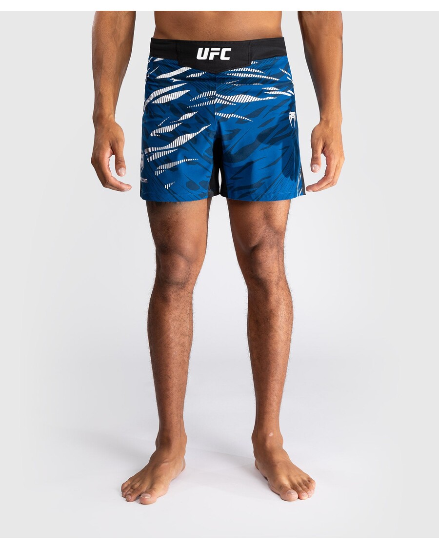 UFC Fusion Von Venum Authentic Fight Night Herren-Kampfshorts – Kurze Passform – Blau