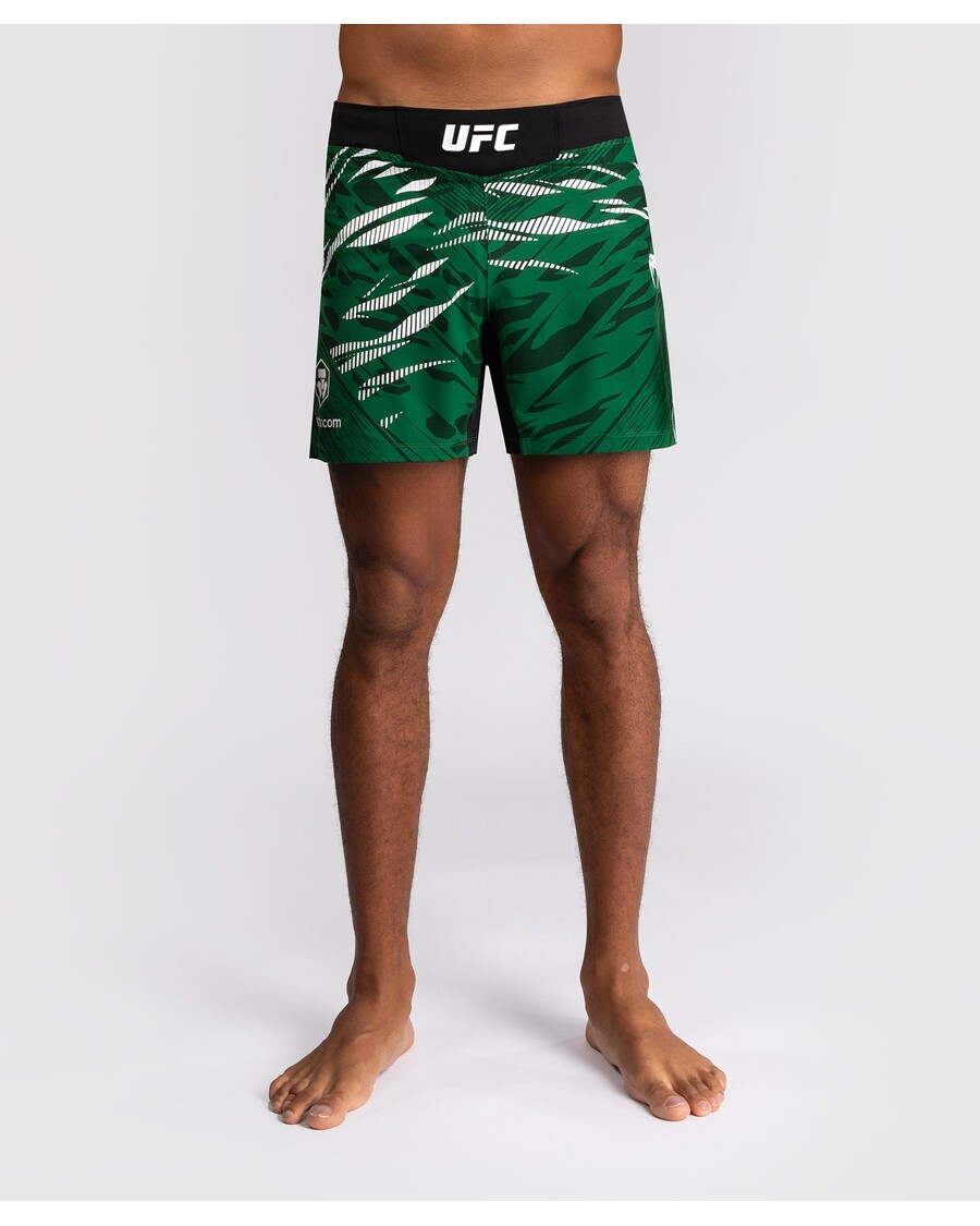 UFC Fusion Von Venum Authentic Fight Night Herren-Kampfshorts – Kurze Passform – Grün