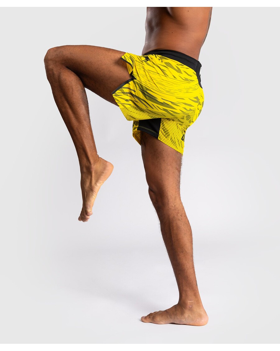 Ufc Fusion By Venum Authentic Fight Night Heren Fight Short - Korte Pasvorm - Geel