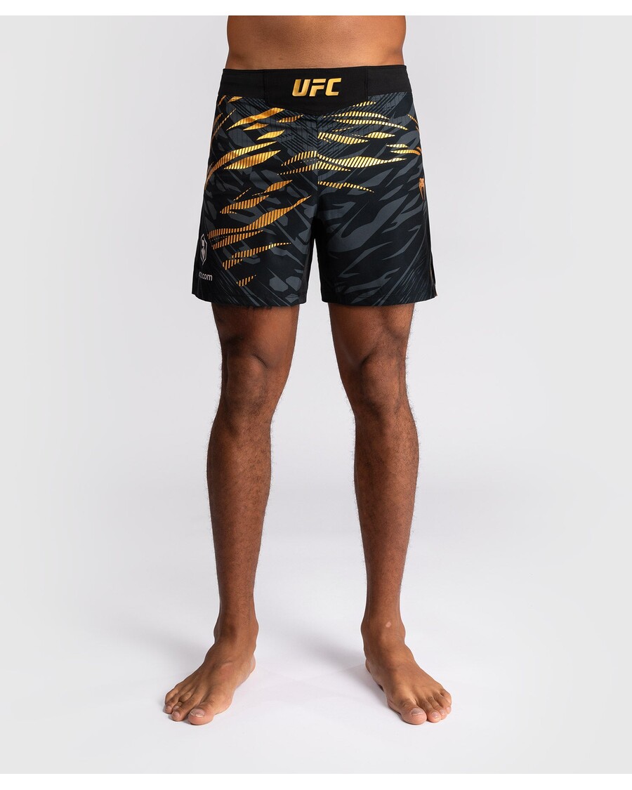UFC Fusion Von Venum Authentic Fight Night Herren-Kampfshorts – Kurze Passform – Champion