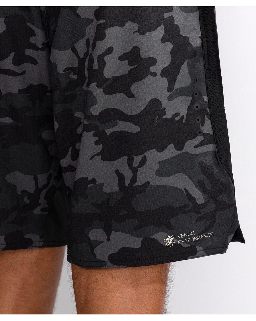 شورت القتال الرجالي Venum G-Fit Air - مموه رقمي حضري