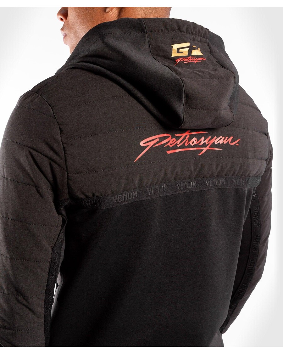 Mikina S Kapucí Venum Petrosyan 2.0 - černá/zlatá