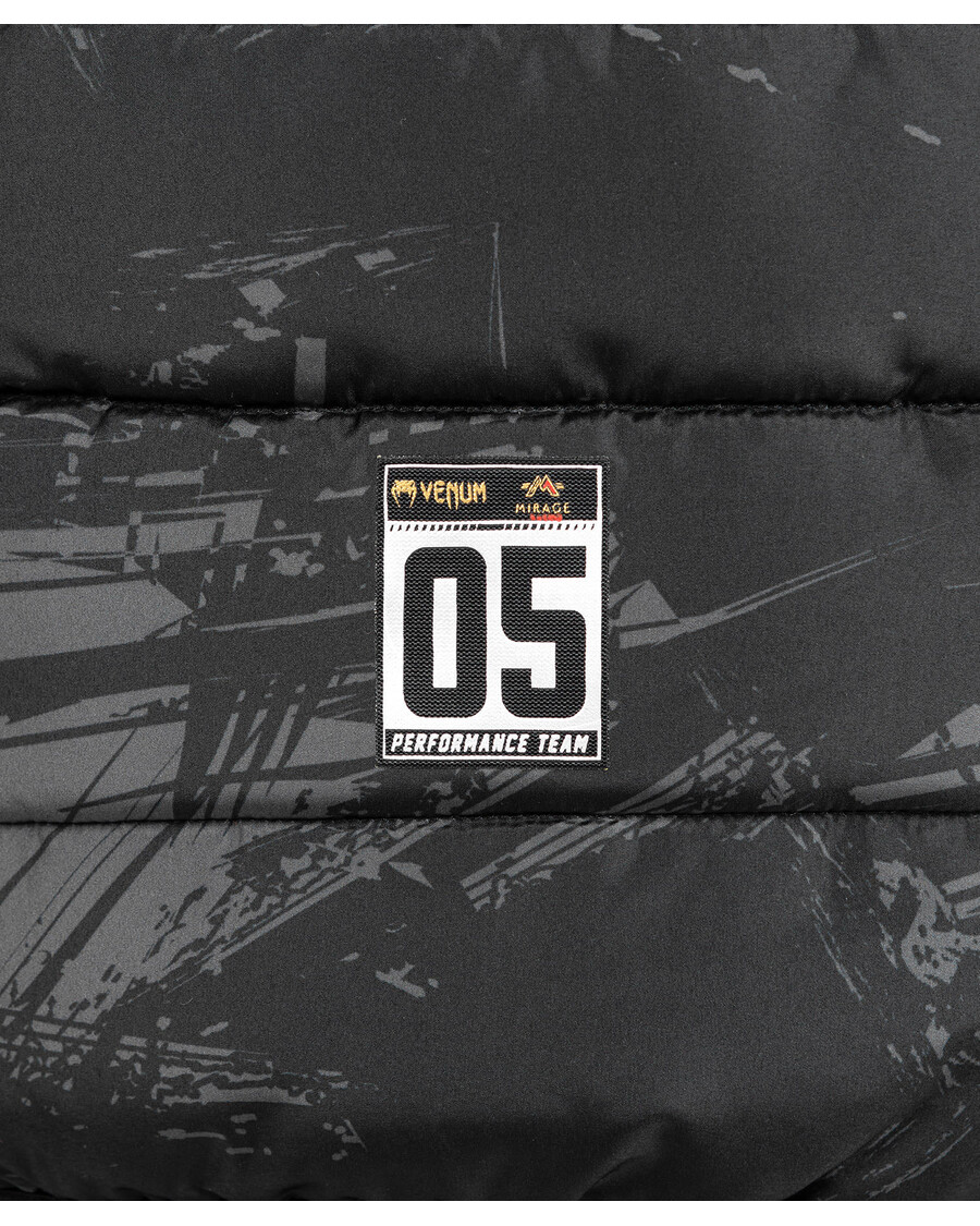 Venum X Mirage ノースリーブ ダウン ジャケット - ブラック/ゴールド