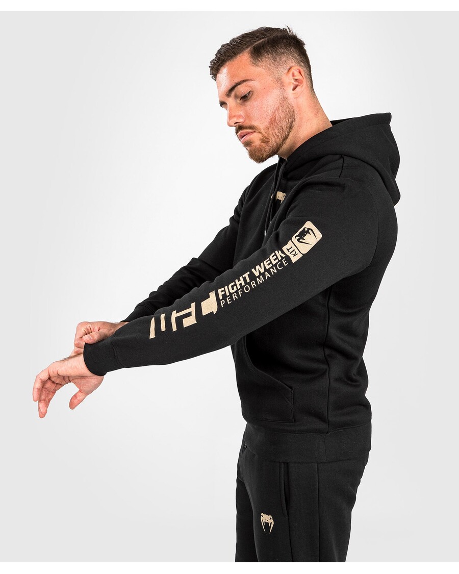 UFC アドレナリン バイ ヴェナム ファイト ウィーク メンズ プルオーバー パーカー - ブラック