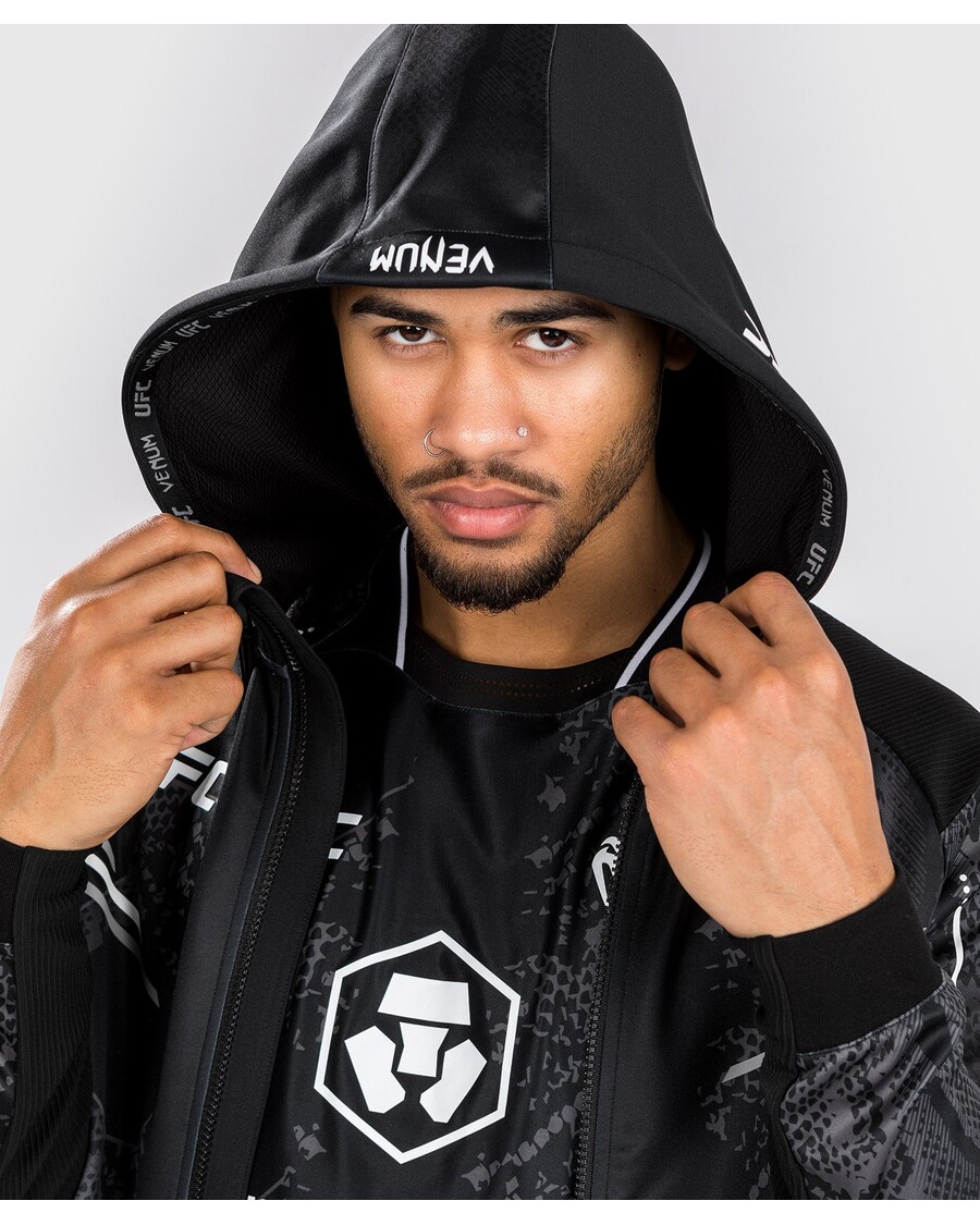 Ufc Adrenaline By Venum Authentic Fight Night Moški Pulover S Kapuco - črn