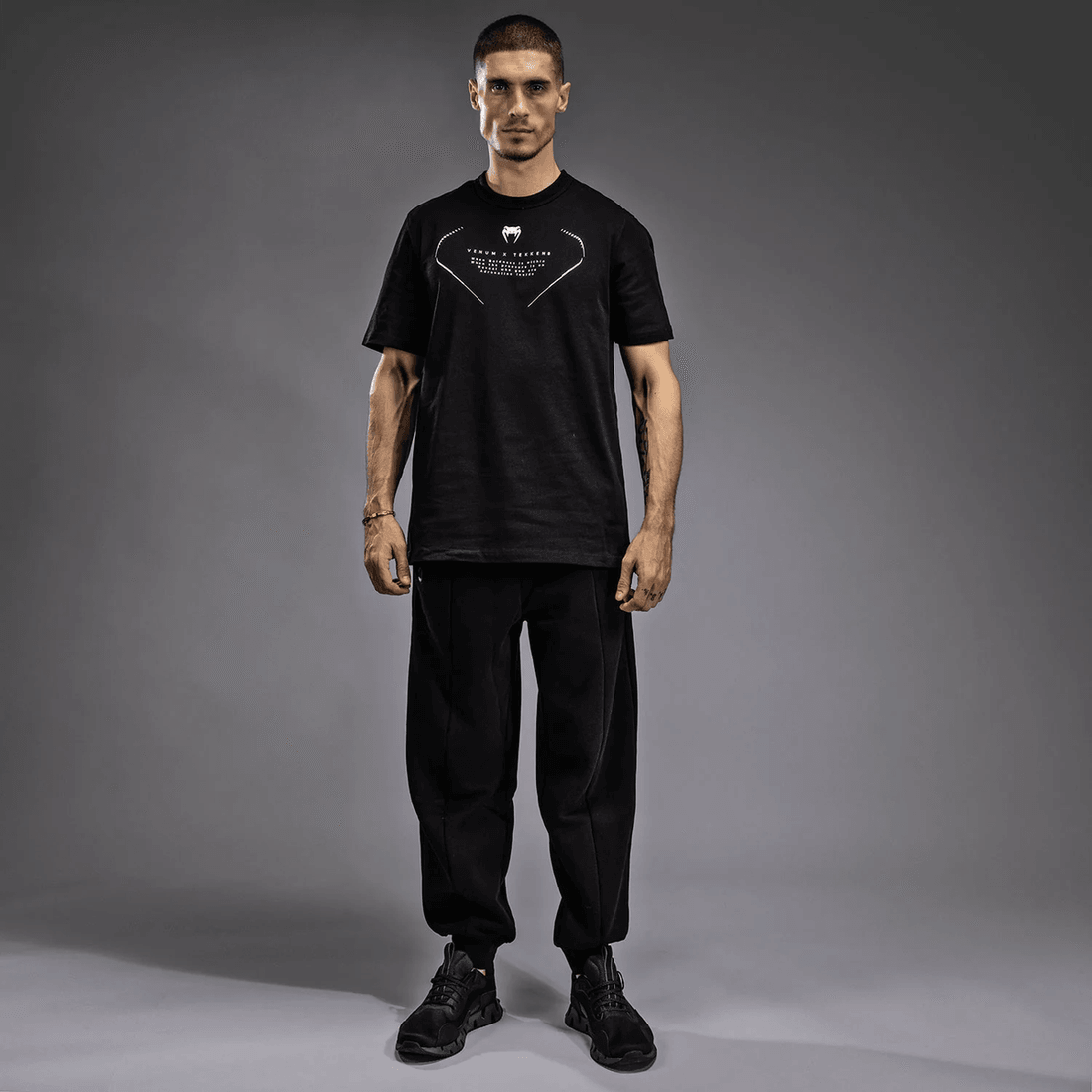 Venum X Tekken 8 - ג'ין קזמה טי-שירט - שחור/שחור/לבן