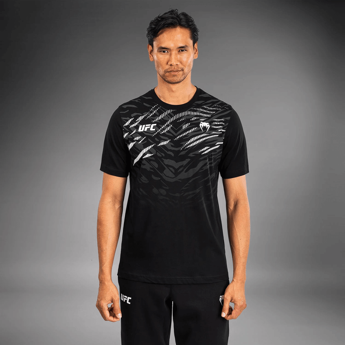 UFC Fusion by Venum Men’s Replica Short Sleeve T-Shirt - Black