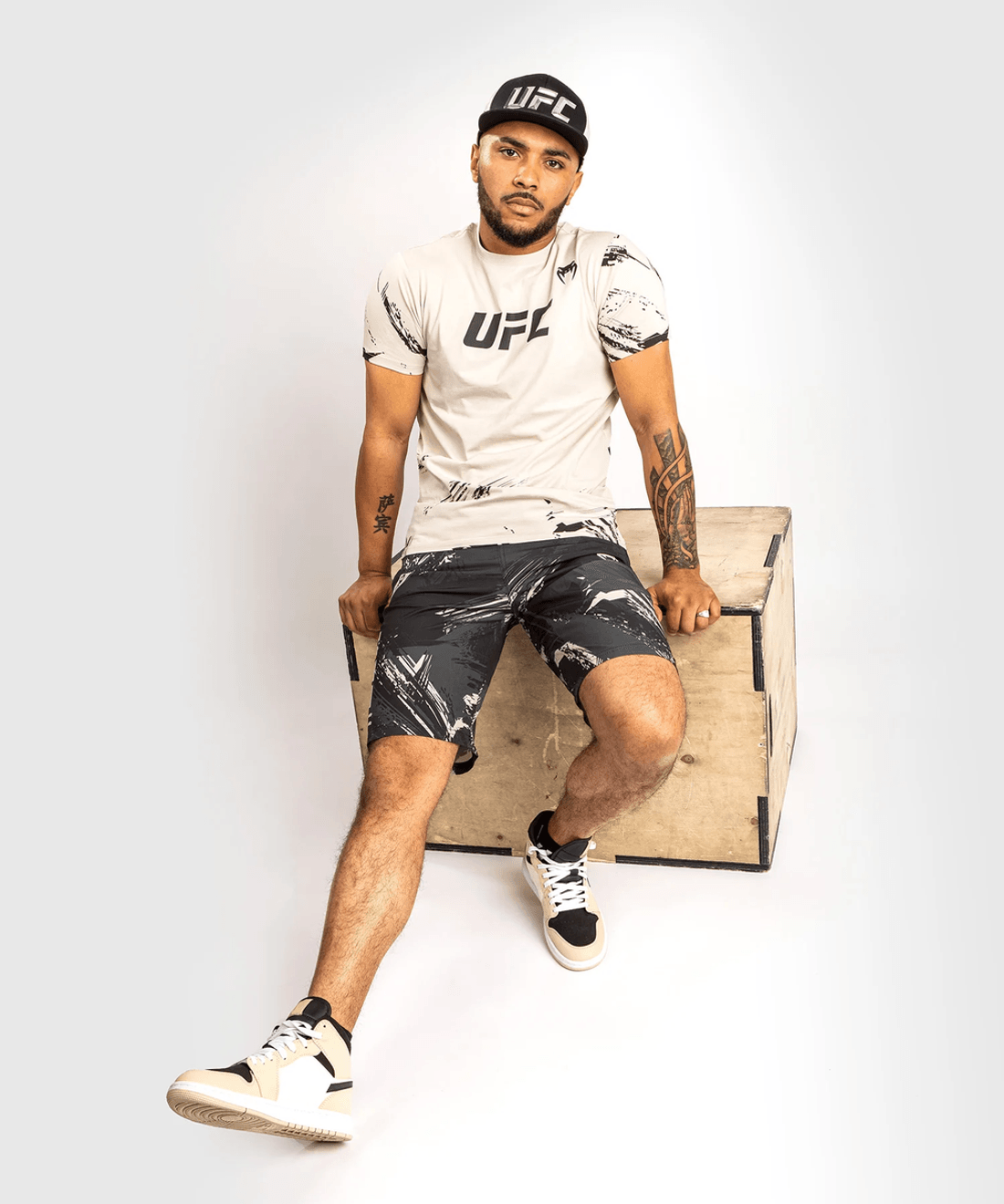 UFC Venum Authentic Fight Week Men’s 2.0 Short Sleeve T-Shirt - Sand