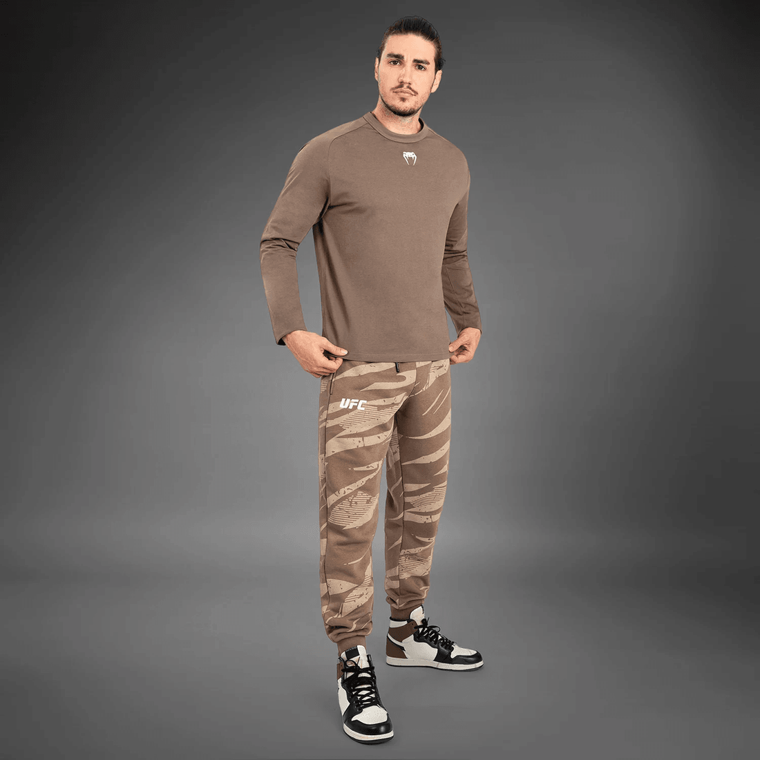 Ufc Adrenaline By Venum Cīņas Nedēļas Vīriešu Garām Piedurknēm T-krekls - Bronzas