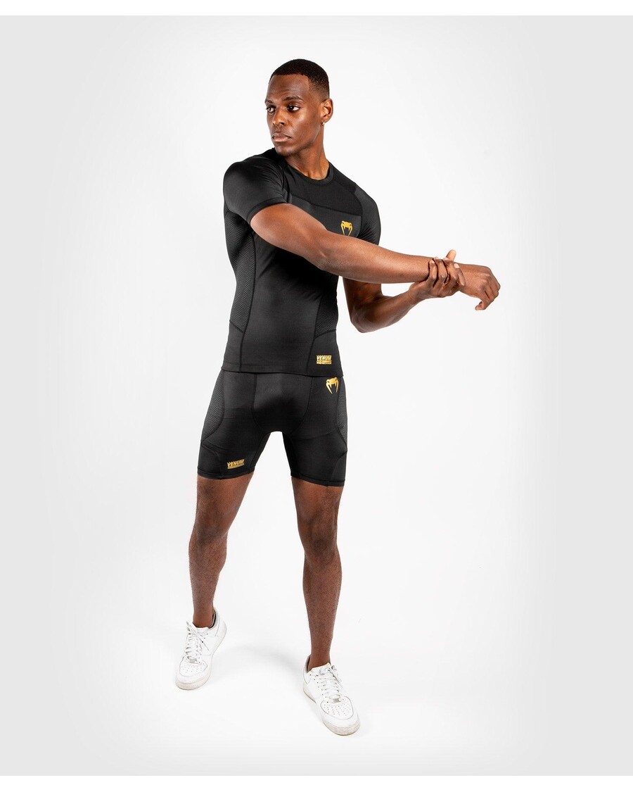 Venum G-fit Rashguard - Lühikesed Varrukad - Must/kuldne